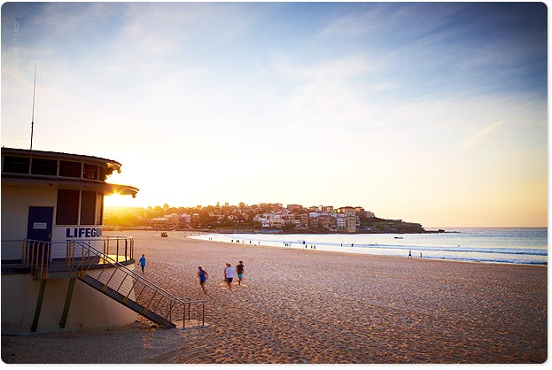 bondi lifeguard tower