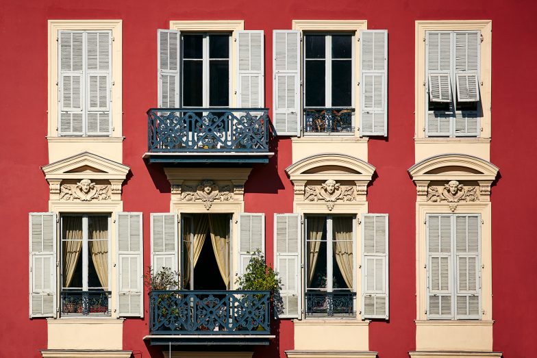 Red House Nice Port France r9a3787