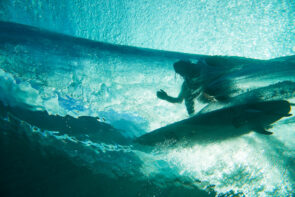 Adrien Toyon under the lip this morning at Teahuppo